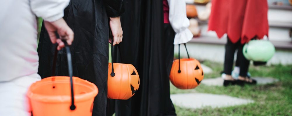 Halloween e Tutti i Santi Milano: Differenze tra Sacro e Profano